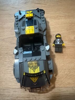 LEGO Speed Champions Chevrolet Corvette C8.R Race Car AUTHENTIC LEGO